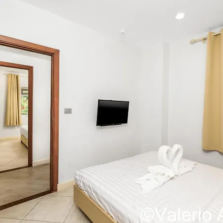 Kb Apartments Karon Beach By Phr 外观 照片